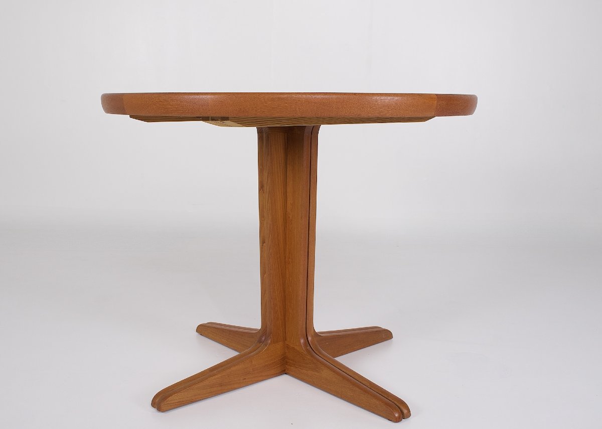 Small Round Teak Table With One Extension Leaf, Denmark, 1960s.