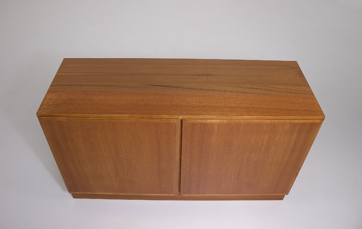 Small Scandinavian Teak Sideboard, Omann Jun, 70s.-photo-2