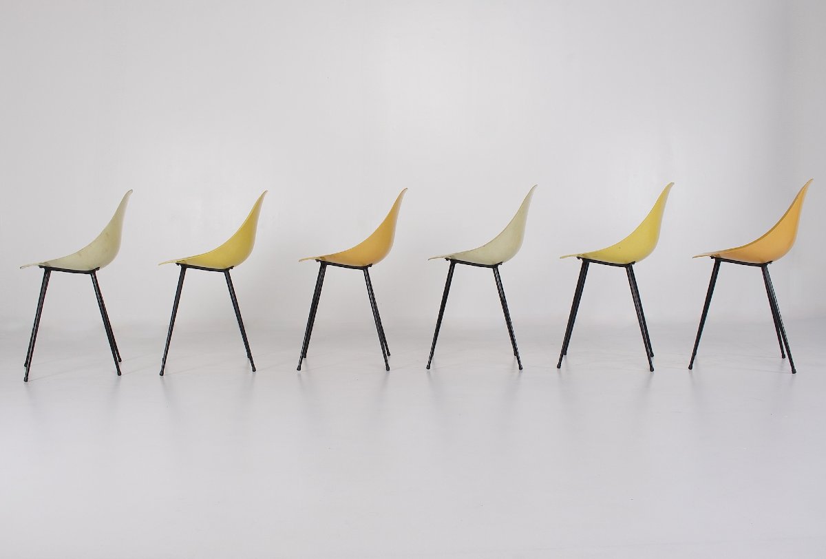Chaises "Coccinelle" en fibre de verre, René-Jean Caillette, années 50.