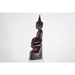 Importante statue en bois de Bouddha Maravijaya, Birmanie.