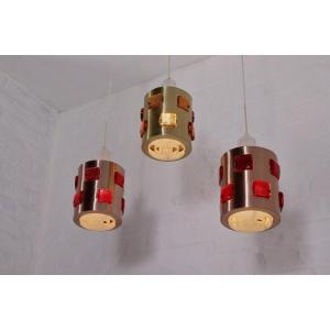 Trois lustres laiton et aluminium, Suède, années 60.