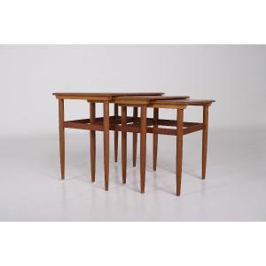 Set de trois tables gigognes scandinaves en teck