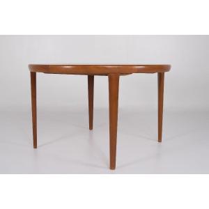Extendable Teak Round Table, Vv Mobler, Denmark, 1960s.