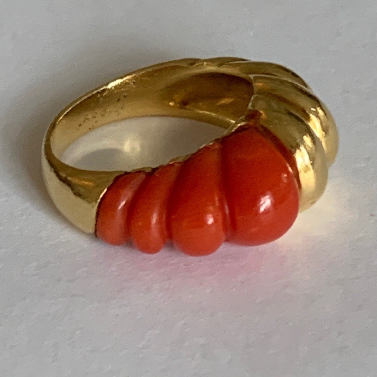 2787 – Coral Yellow Gold Ring
