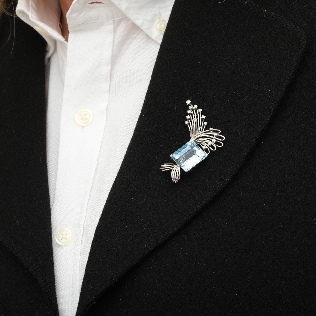 1929 – White Gold Aquamarine Diamond Brooch-photo-4
