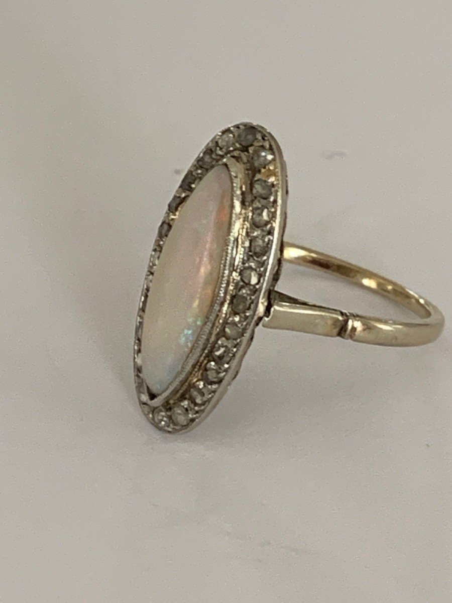 1984 – White Gold Opal Diamond Ring-photo-1