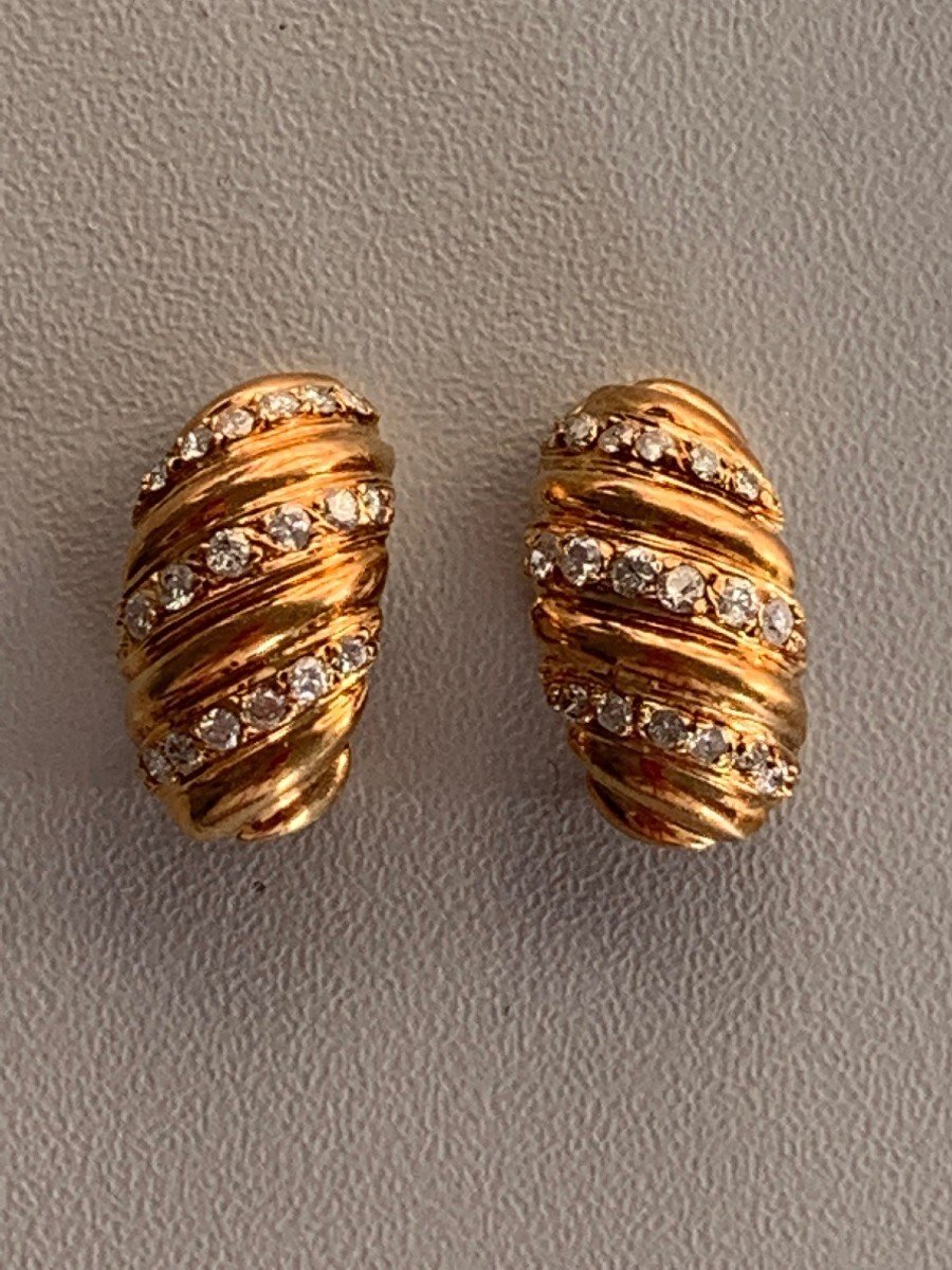 2869 – Yellow Gold Diamond Earrings-photo-3