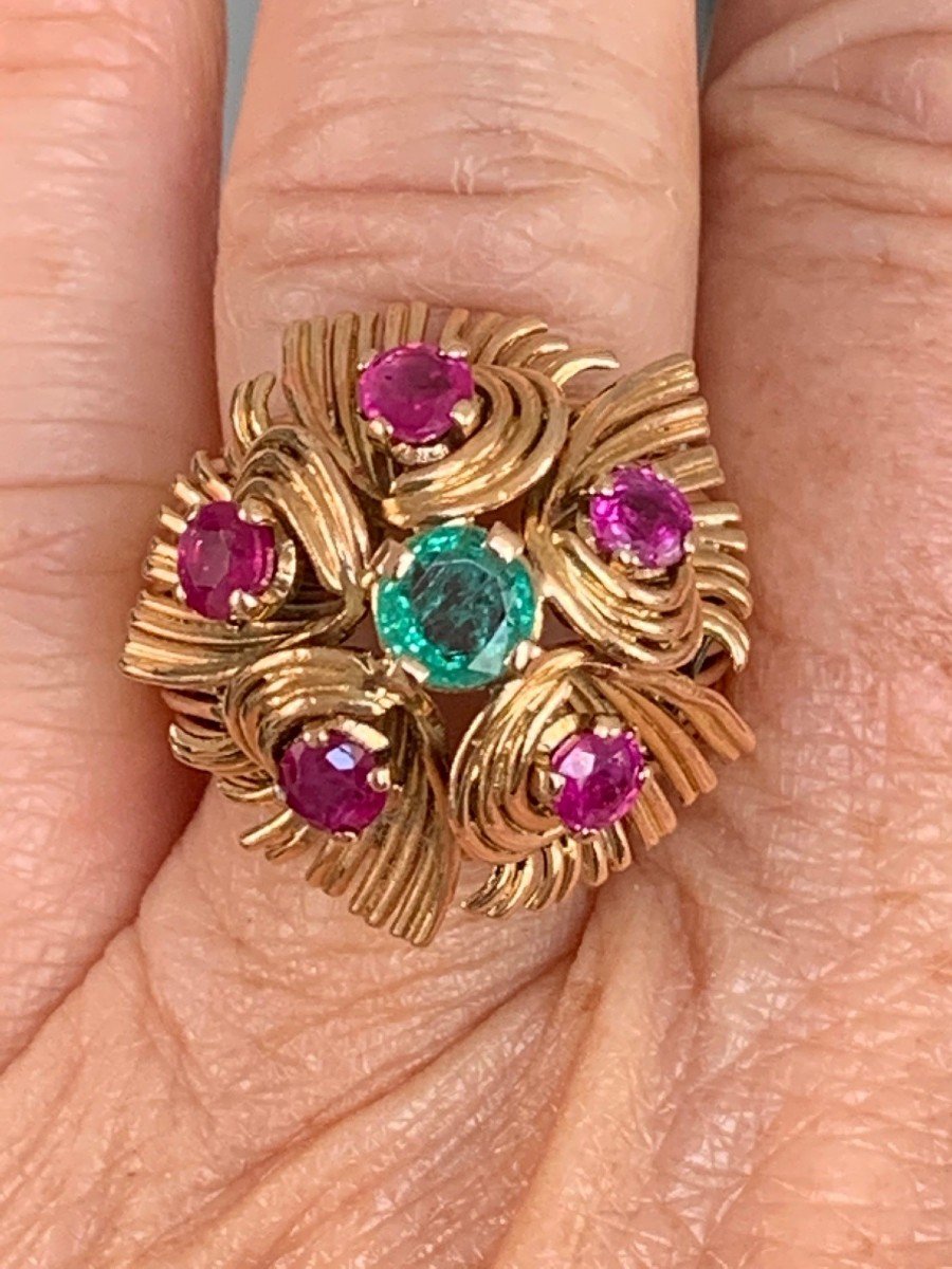 2140 – 1950s Yellow Gold Emerald Ruby Ring-photo-2