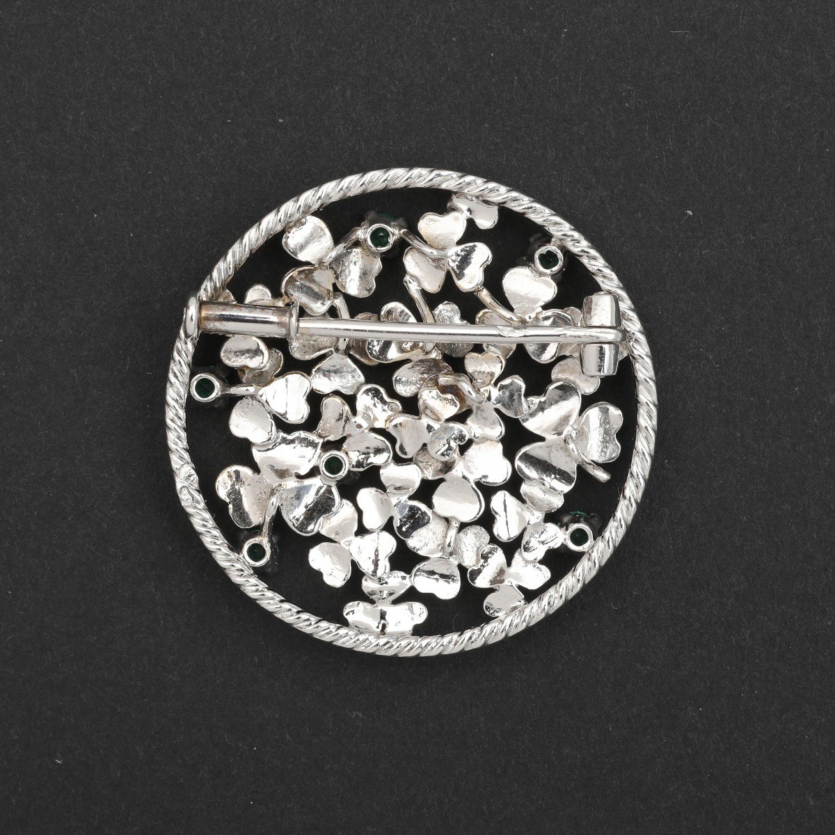 2552– Brooch White Gold Emeralds Diamonds Years 60-photo-2