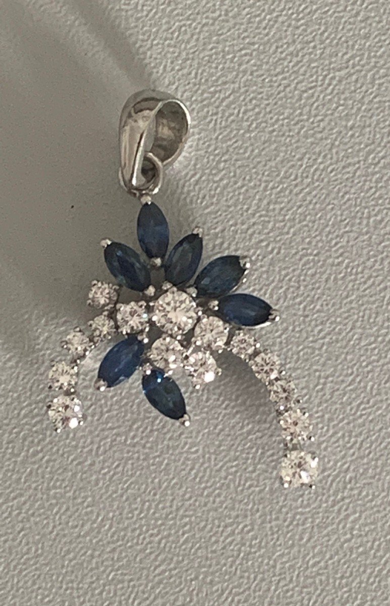 3181– White Gold Sapphire Diamond Pendant