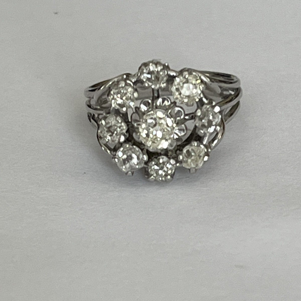 2011– Bague Fleur Or Gris Diamants