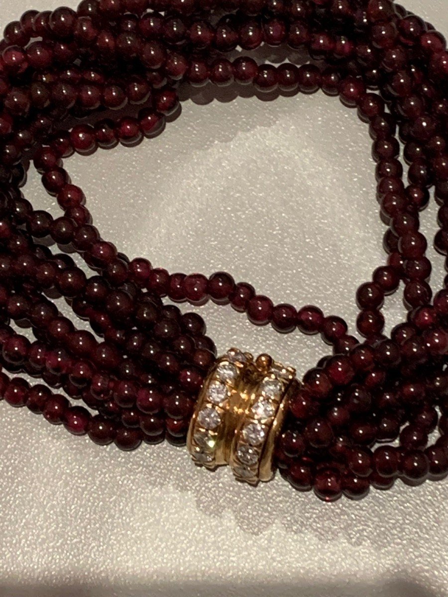 2799- Bracelet 8 Rows Garnet Balls Diamond Clasp-photo-4