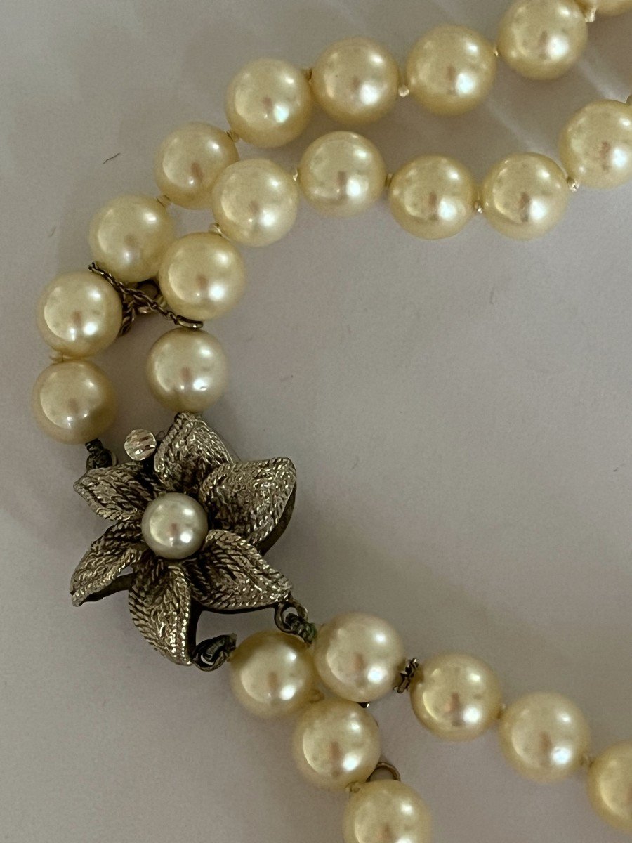 5044- Necklace 2 Rows Of Pearls Flower Clasp Gold Gray Pearls