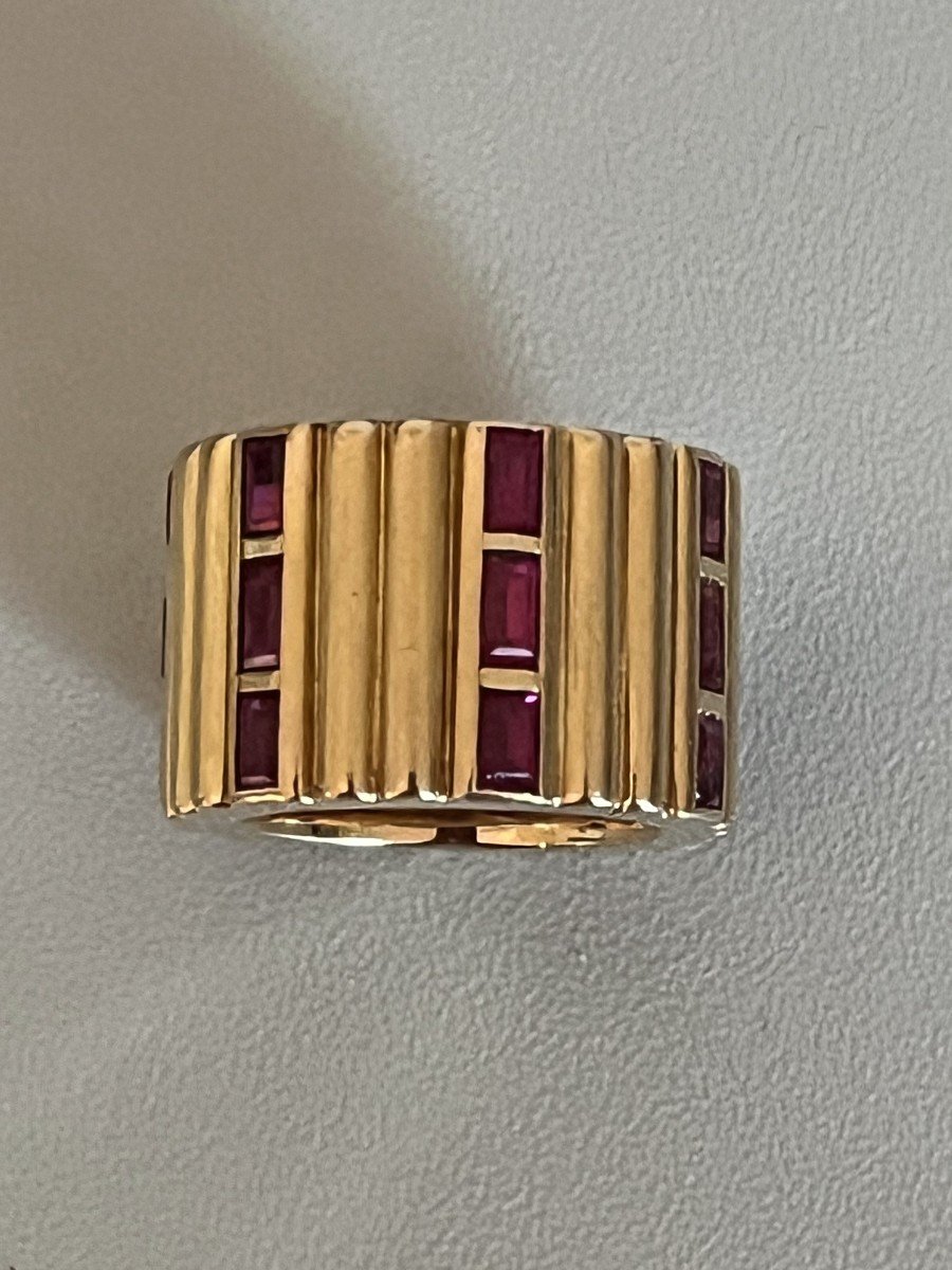 5157- Yellow Gold Band Ring With Red Stones-photo-2