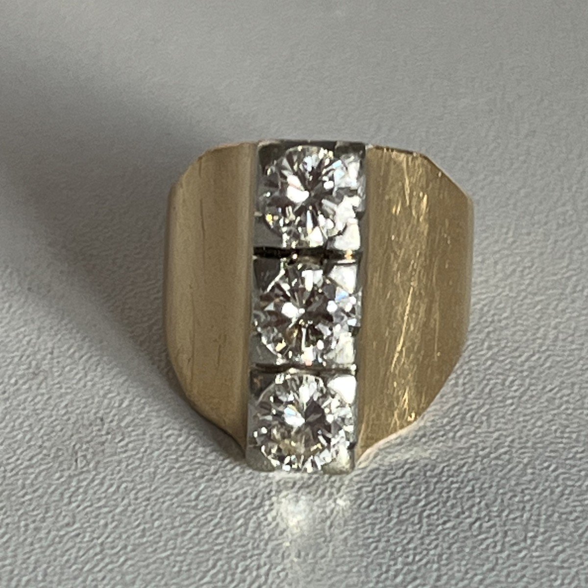 4899- Yellow Gold Signet Ring Diamonds 2.15 Ct