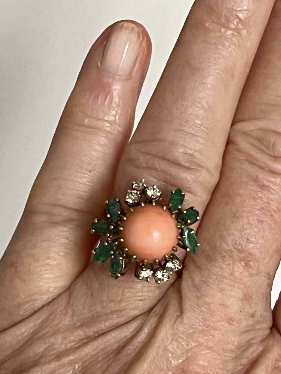 5061- Yellow Gold Coral Emeralds Diamond Ring-photo-2