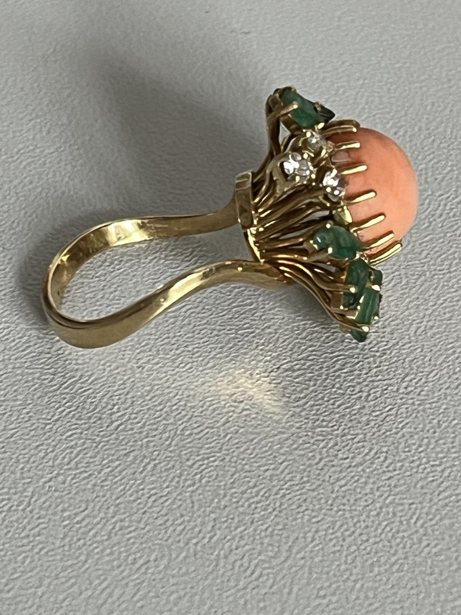 5061- Yellow Gold Coral Emeralds Diamond Ring-photo-4