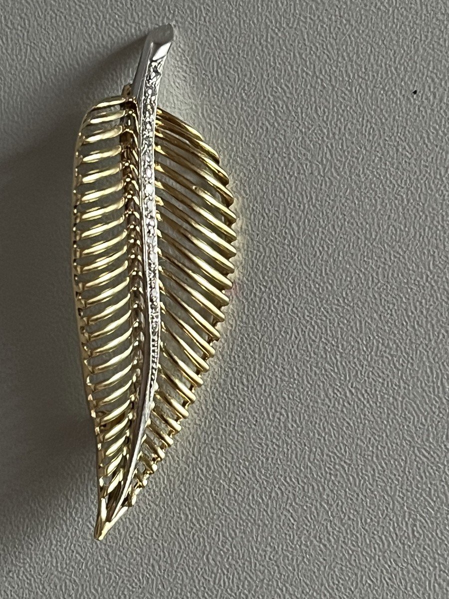 5324- Yellow Gold And Gray Diamonds Feather Brooch-photo-1