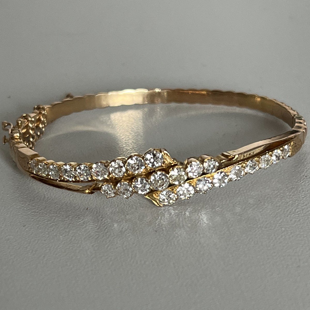 5355- Bracelet Ancien Rigide Or Rose Diamants 2,00 Ct