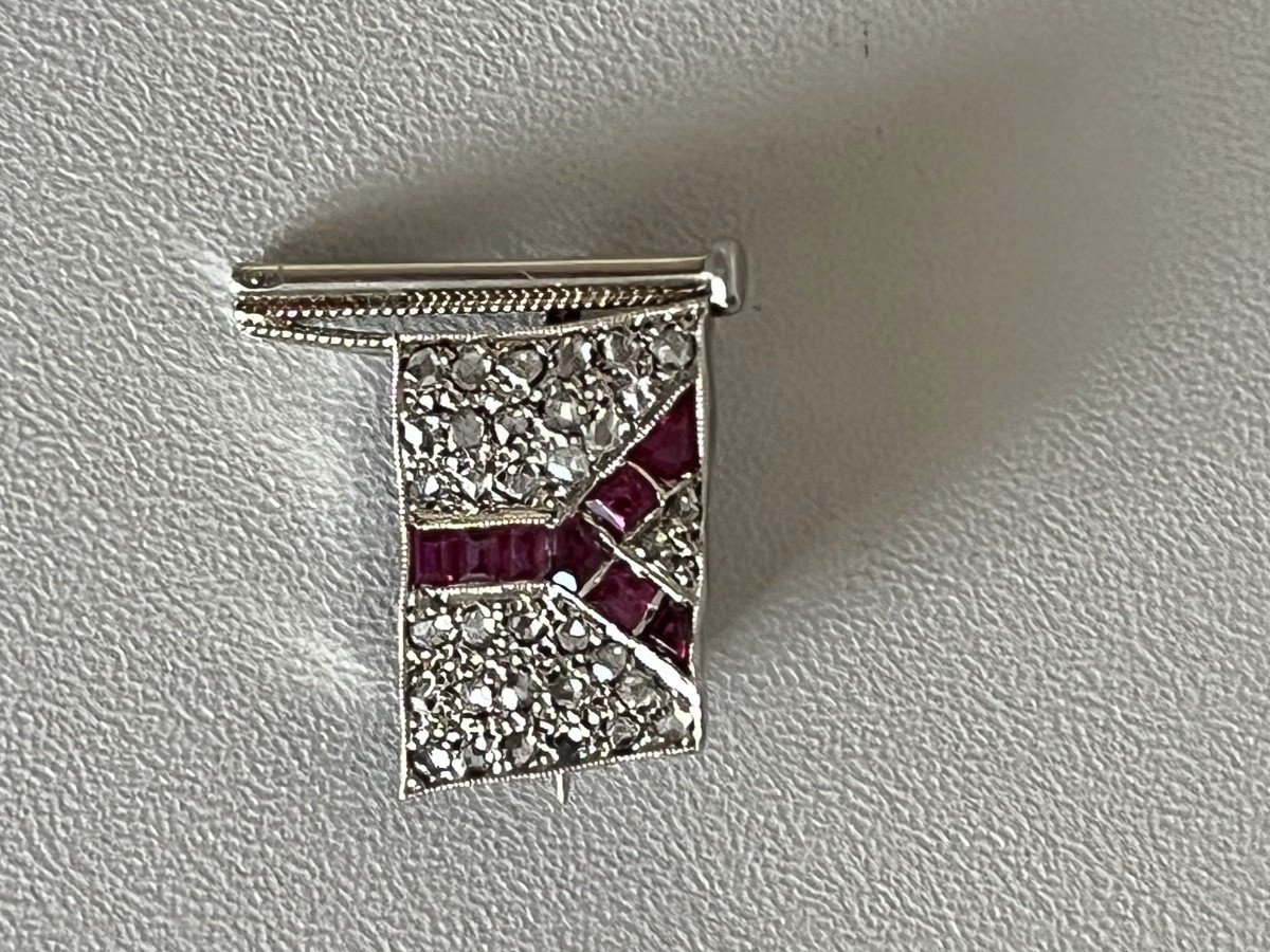 5513- Flag Brooch Gray Gold Diamonds Ruby-photo-3