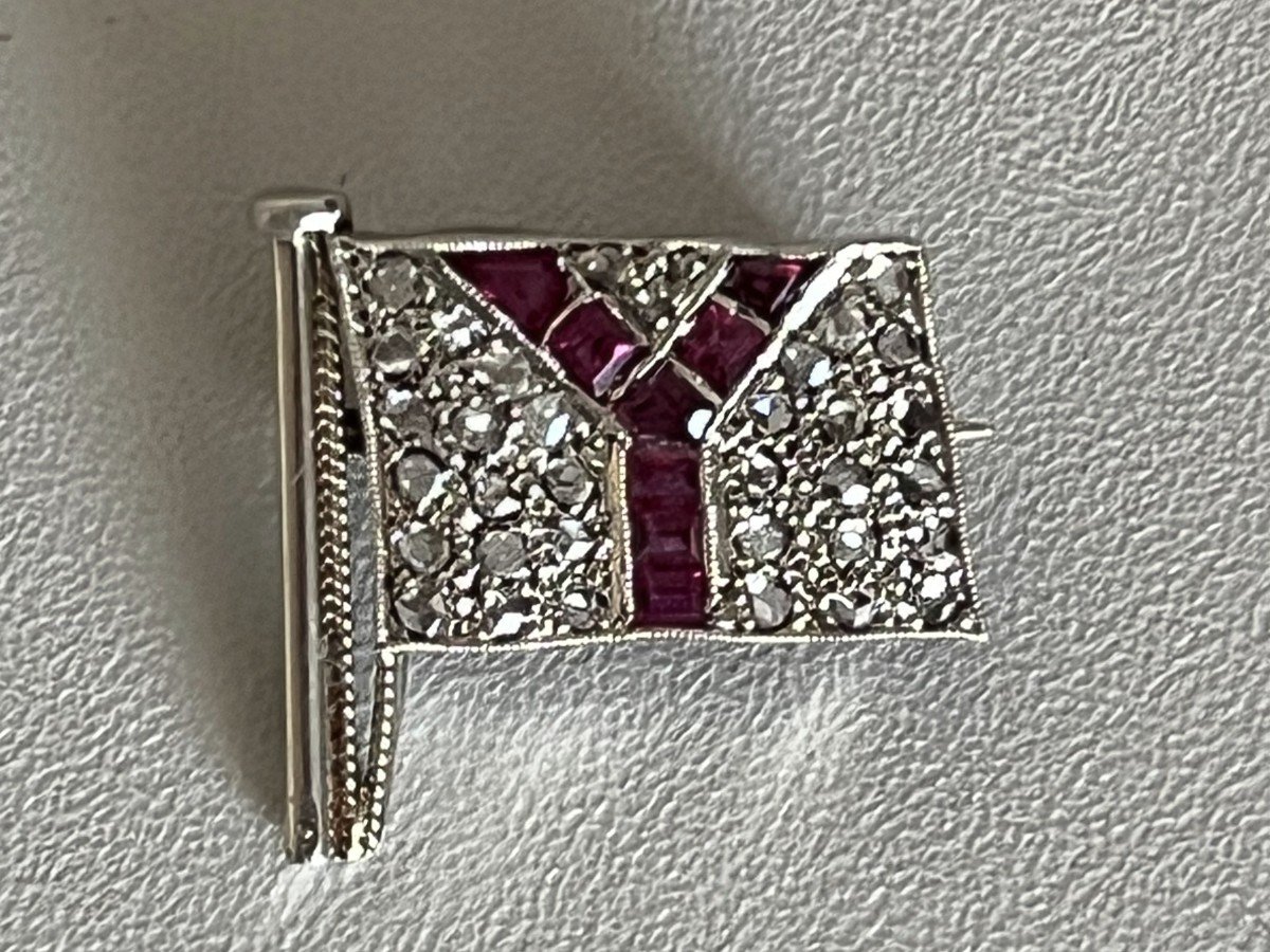 5513- Flag Brooch Gray Gold Diamonds Ruby