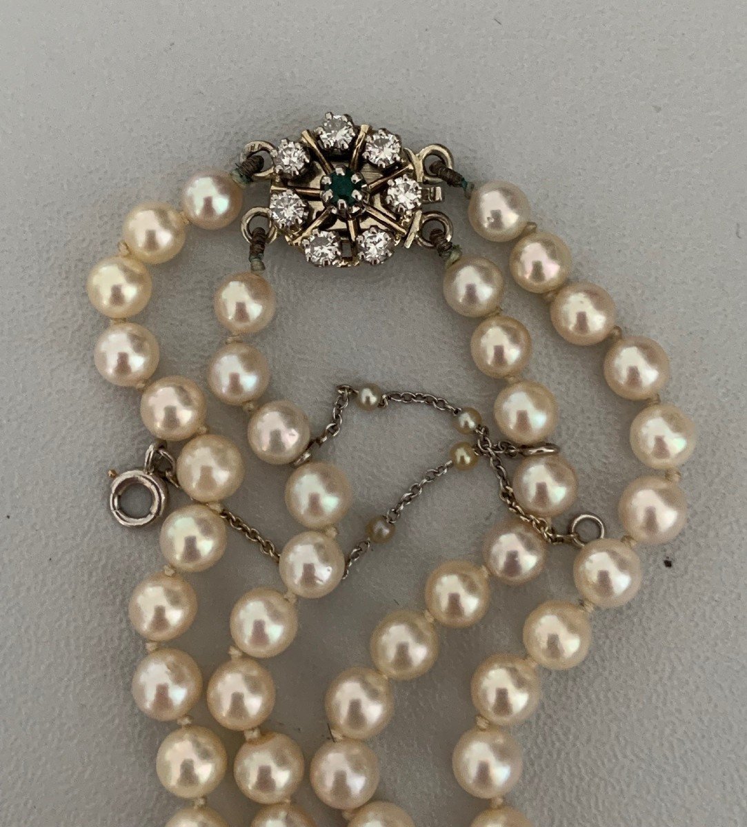 2384- 2 Row Pearl Necklace With Emerald Diamond Clasp