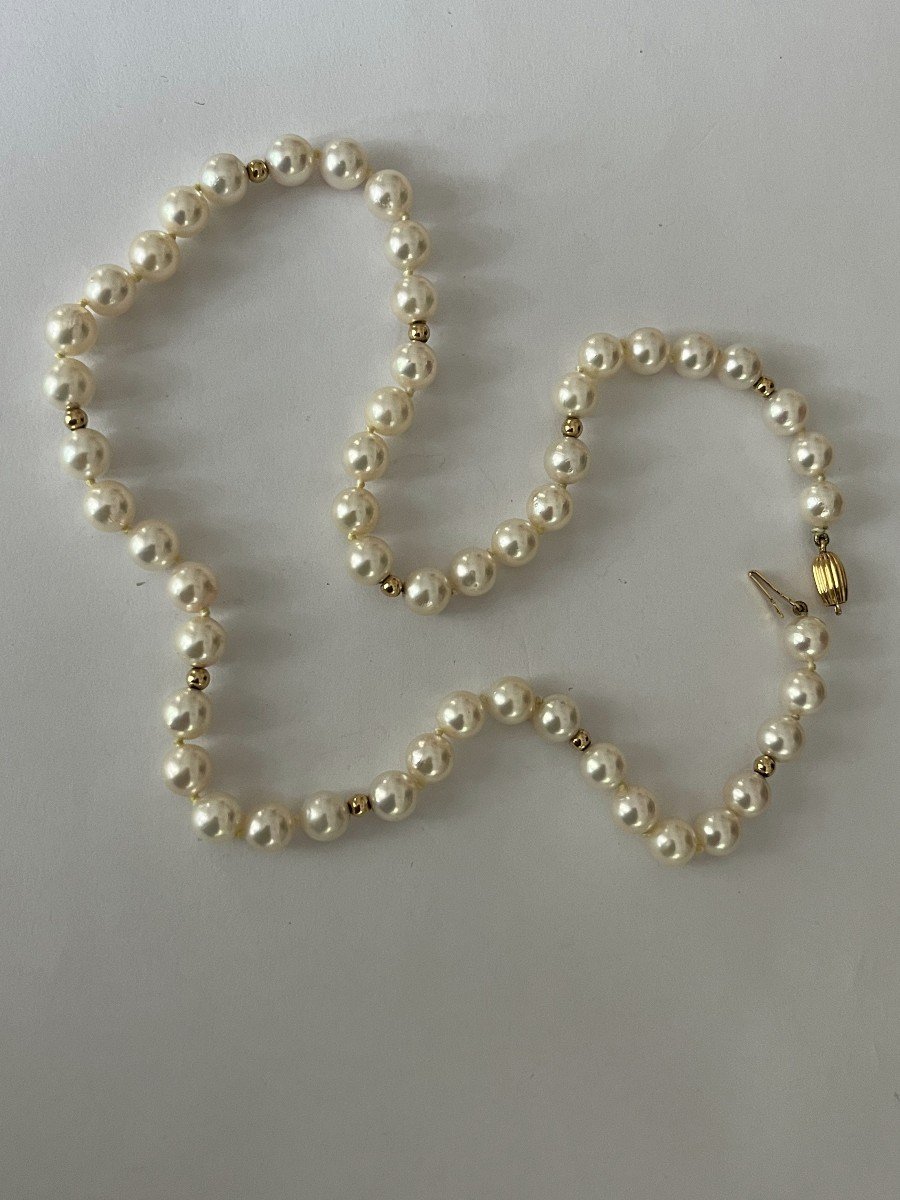 5125- Slightly Falling Pearls And Gold Balls Necklace-photo-3