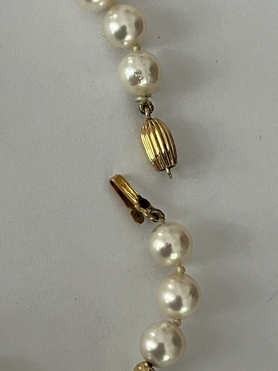 5125- Slightly Falling Pearls And Gold Balls Necklace