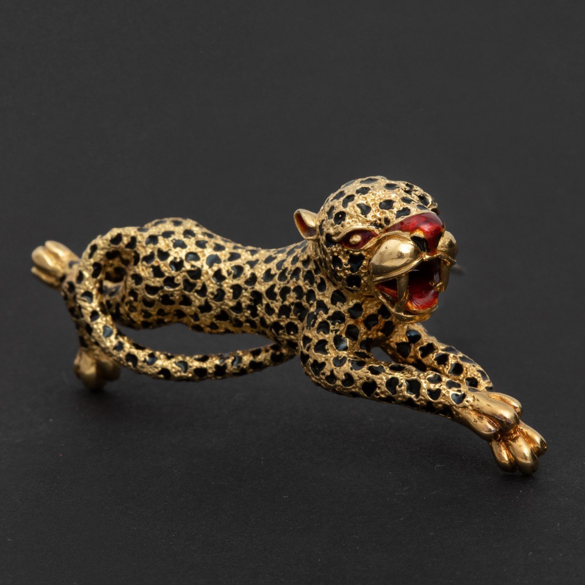 5876- Yellow Gold Enamel Panther Brooch-photo-4