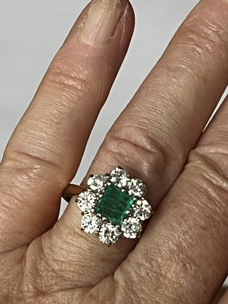 6303- Marguerite Ring White Gold Emerald Diamonds-photo-4