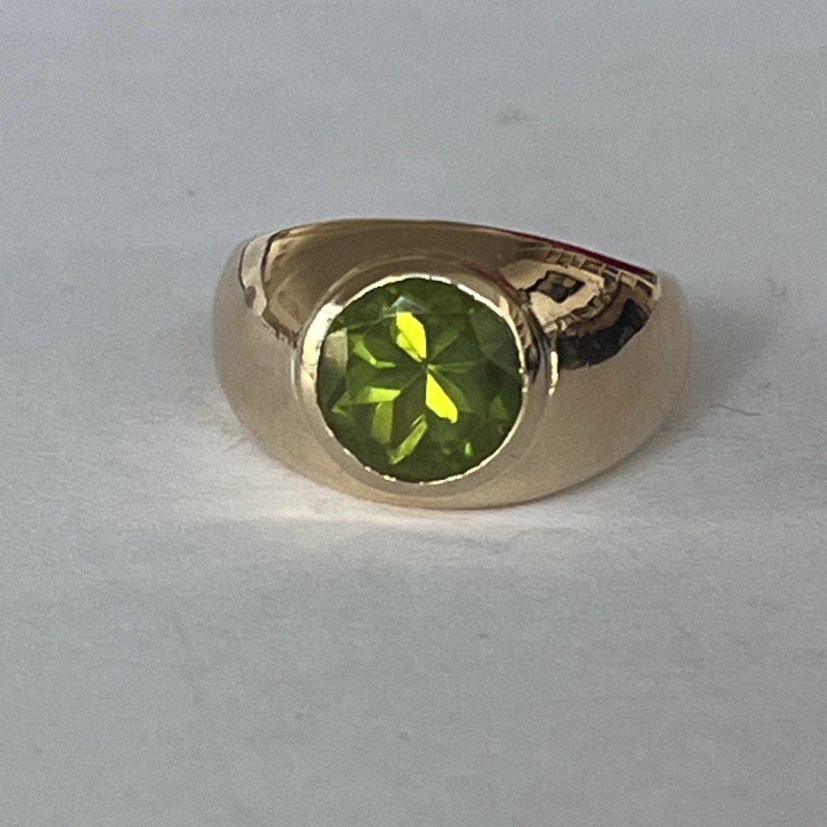 6188- Bague Jonc Or Jaune Péridot De 4,00 Ct