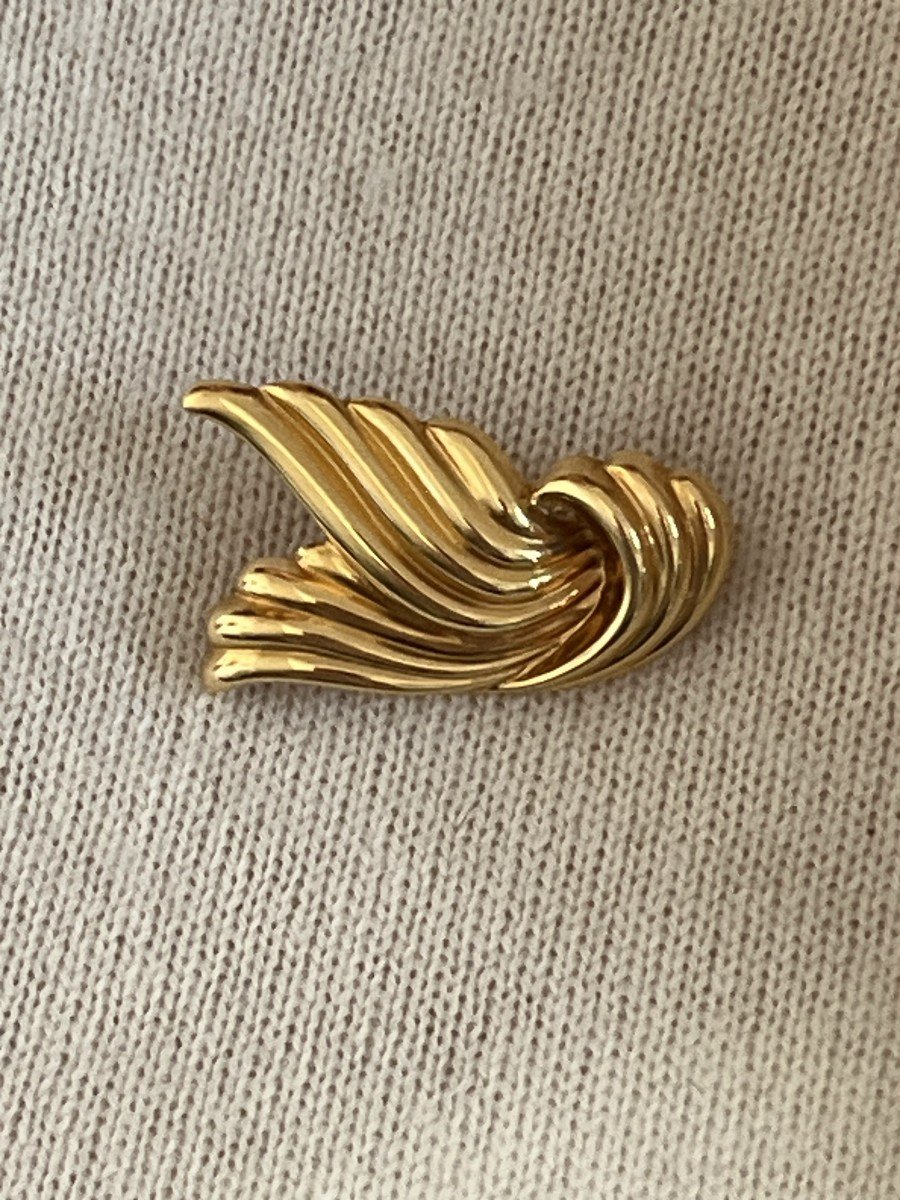 6189- Yellow Gold Scroll Brooch-photo-2