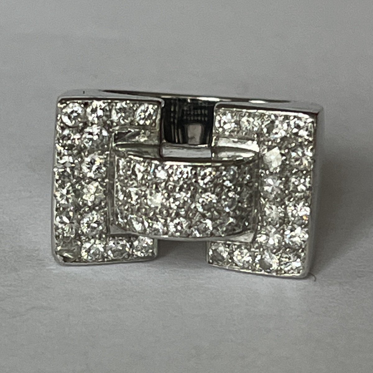 6361- Tank Ring In White Gold And Diamonds