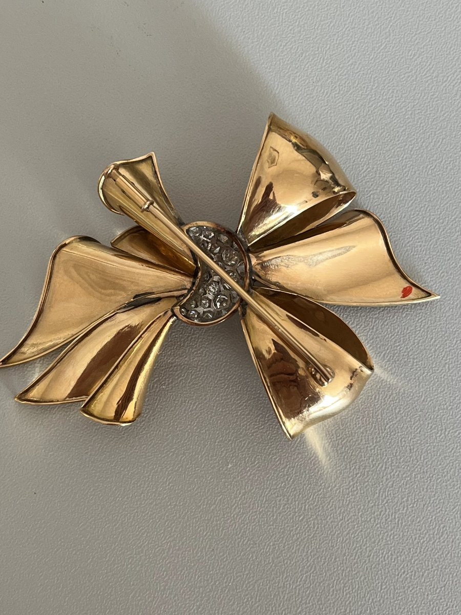 6400- Vintage Bow Brooch In Yellow Gold And Grey Diamonds-photo-2