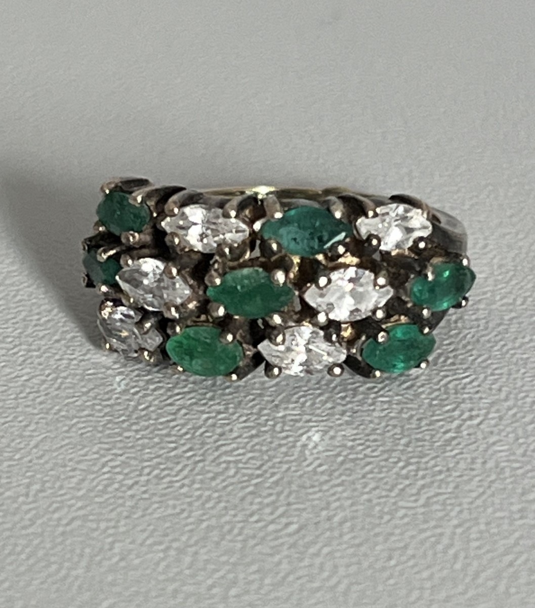 5969- Silver Garter Ring With Emeralds And White Stones