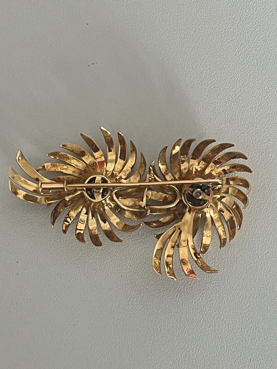 6378- Yellow Gold Diamond Volutes Brooch-photo-3