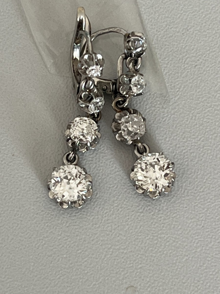 6498- Boucles d'Oreilles Pendants Platine Diamants 2,00 Ct