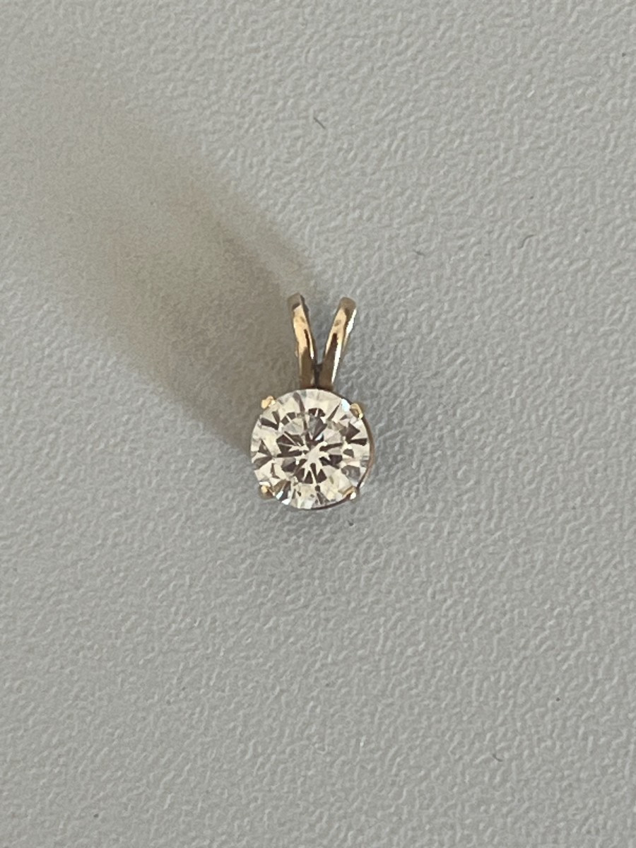 6485- Yellow Gold Diamond Pendant 0.60 Ct