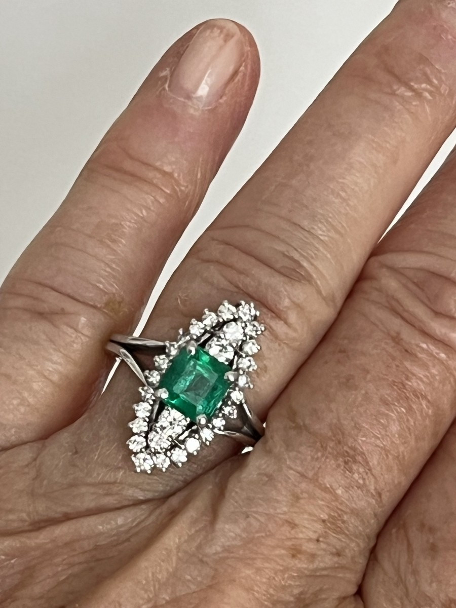 6614- Marquise Platinum Ring Very Beautiful Emerald Diamonds-photo-1