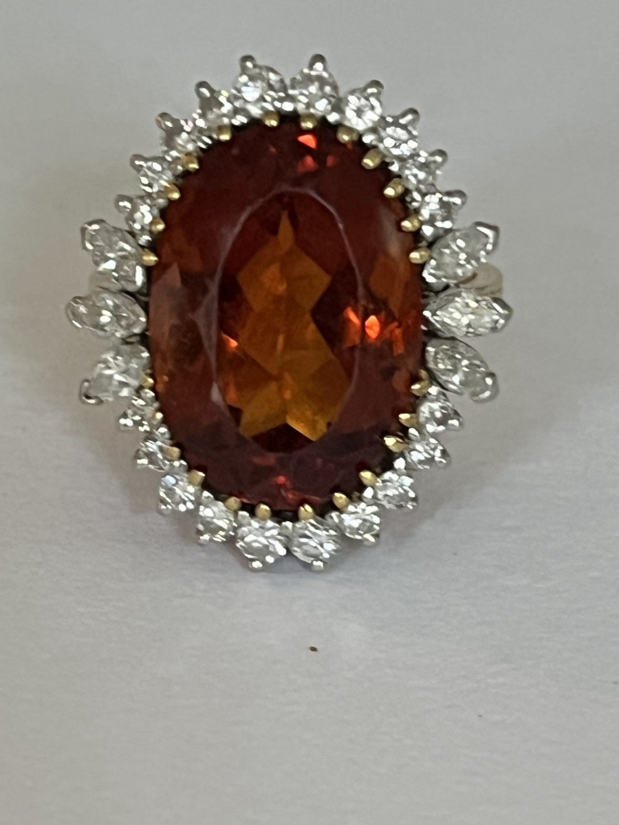 6642- Important Yellow Gold Ring Citrine Madeira Diamonds
