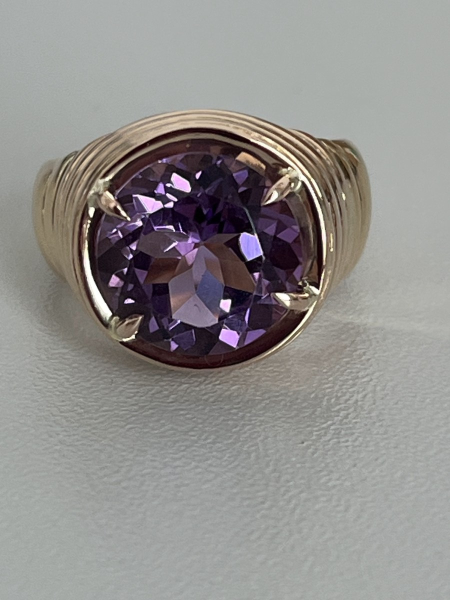 6585- Bague Or Jaune Godronné Améthyste 6 ct