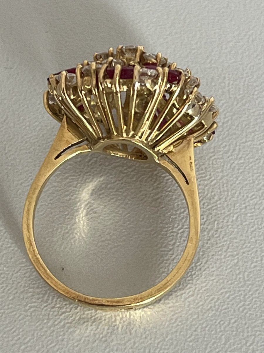 6749- Importante Bague Dôme Or Jaune Diamants Pierres Rouges-photo-3
