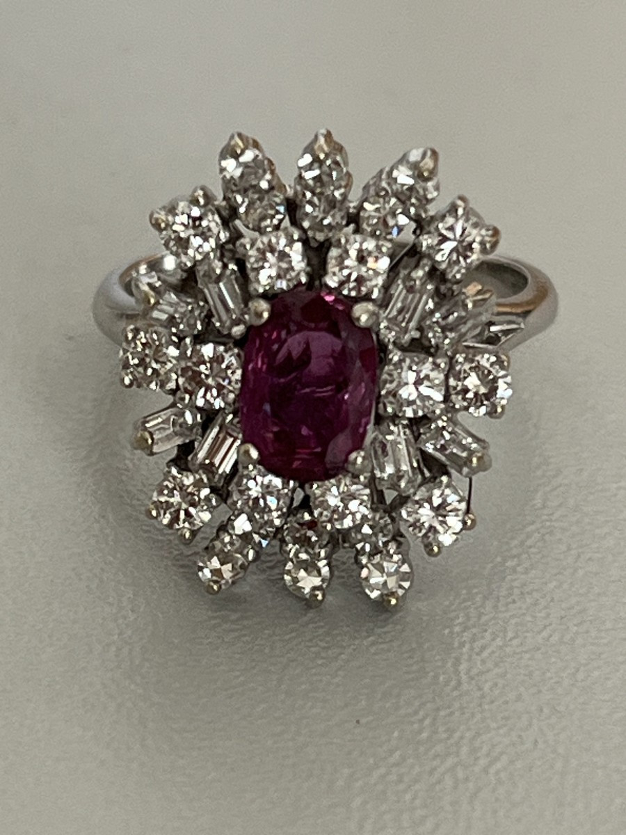 6770- White Gold Ring Pink Sapphire Diamonds