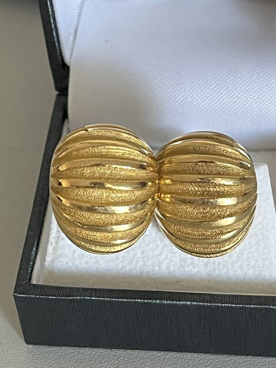 5508- Boucles d'Oreilles Bombées Or Jaune Godronné