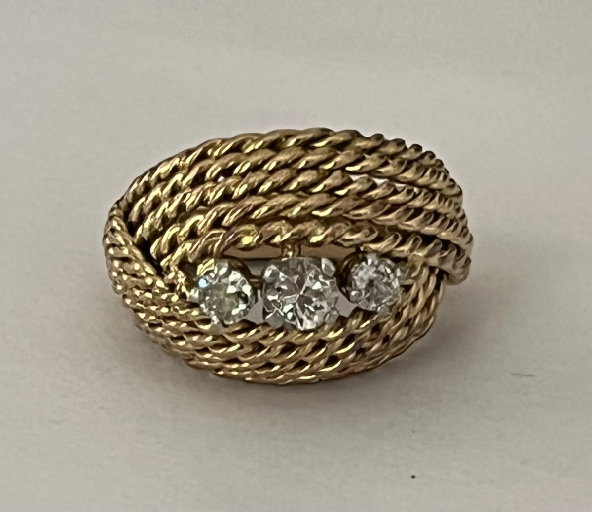 6866- Twisted Yellow Gold Wire Diamond Ring