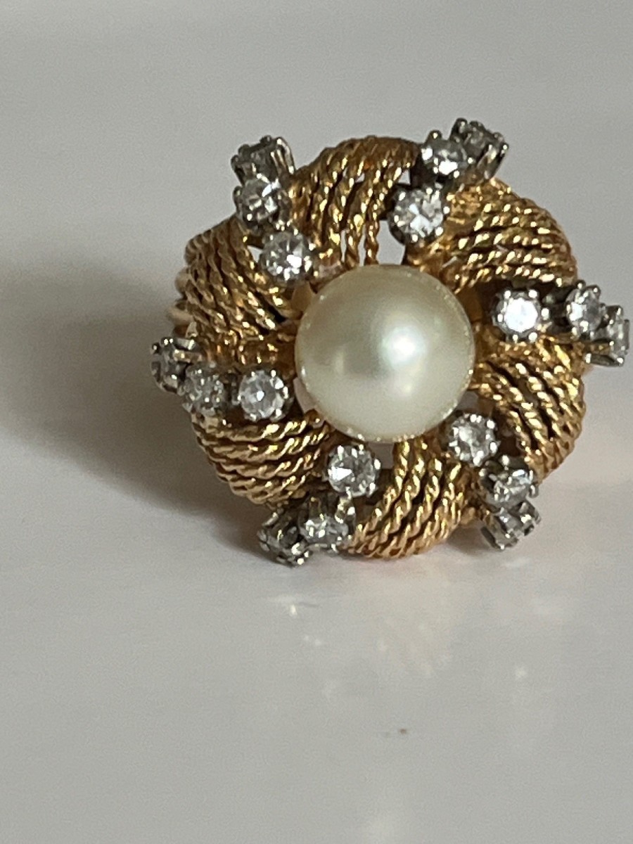 6872- Bague Dôme Or Jaune Perle Akoya Diamants
