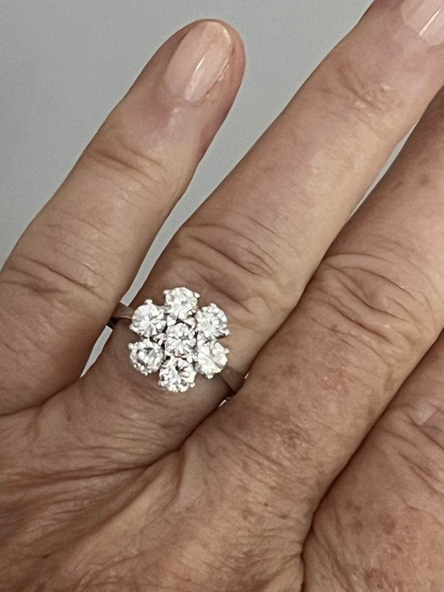 6676- White Gold Flower Ring With 1.45 Ct Diamonds-photo-1