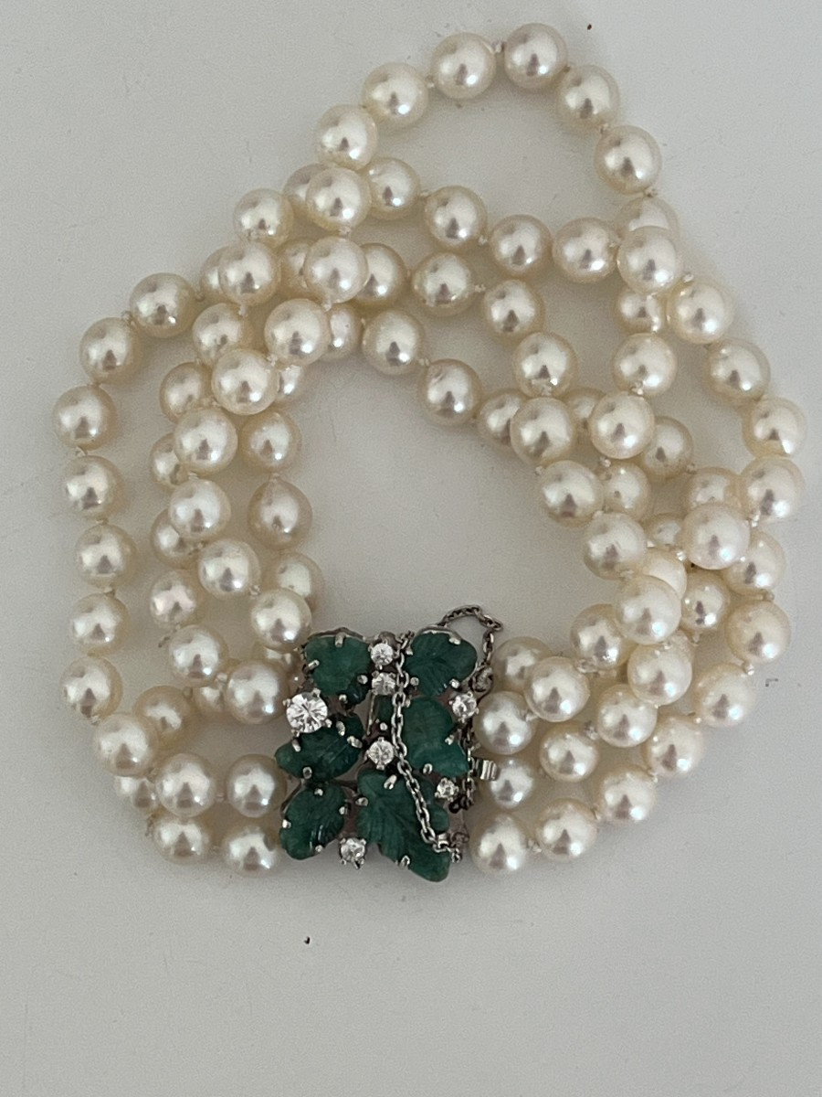 6955- 4 Row Pearl Bracelet Yellow Gold Clasp Engraved Emeralds