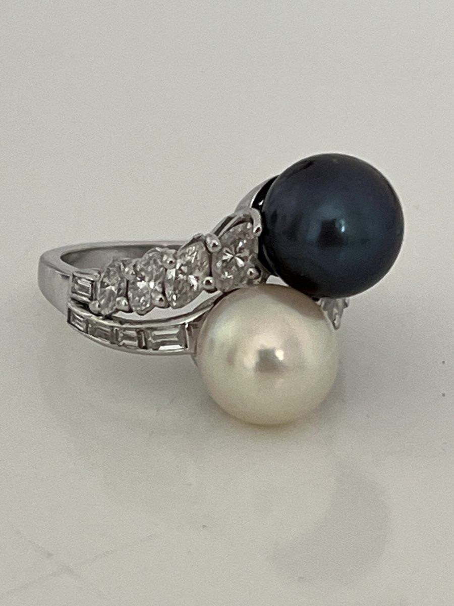 6956- Toi & Moi Platinum Ring Akoya Pearls Diamonds-photo-3