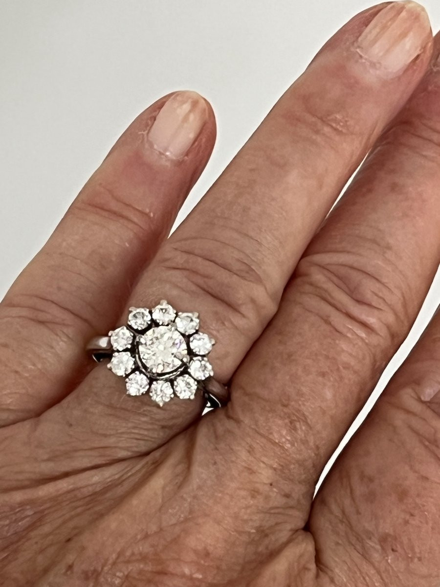 6957- White Gold Marguerite Ring With Diamonds (0.70 Ct In The Center)-photo-4